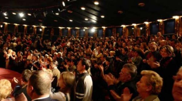 in pragul unei noi stagiuni teatrale