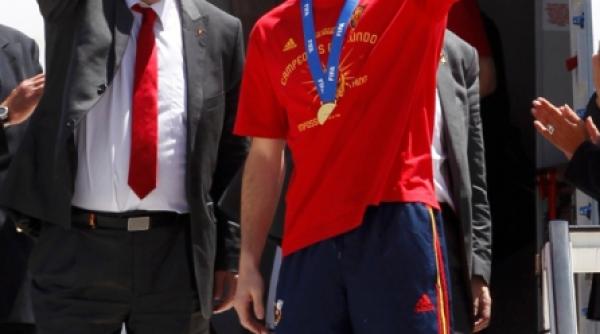 campionii mondiali au adus trofeul in spania