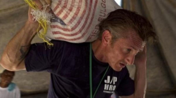 sean penn a construit o tabara pentru victimele cutremurului din haiti