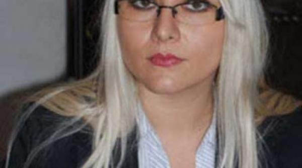 pitzi de la aparare a plecat pe sest din minister