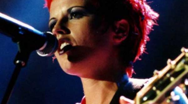 tribunele sold out la cranberries