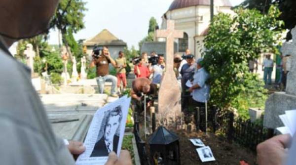 ceausescu a iesit din mormant