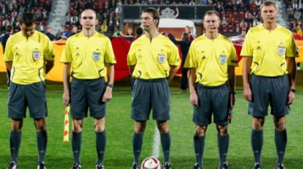 s a aprobat vor fi cinci arbitri si in liga campionilor