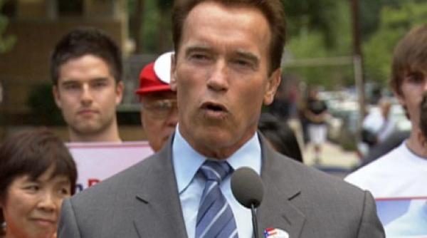 schwarzenegger il compara pe mel gibson cu pata de petrol din golful mexic