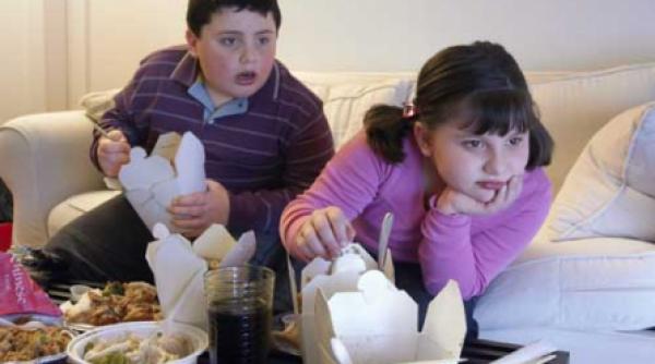 copiii pufosi si gravidele prea grase