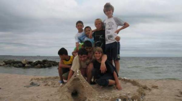 muzica soare si o tabara de vara