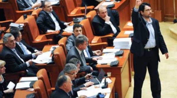 pdl face legea n parlament