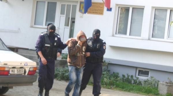 fbi ne lauda mafiotii nostri isi vad de treaba