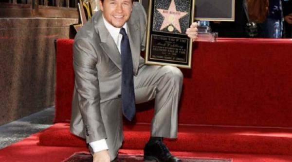 mark wahlberg a primit o stea pe bulevardul walk of fame din hollywood