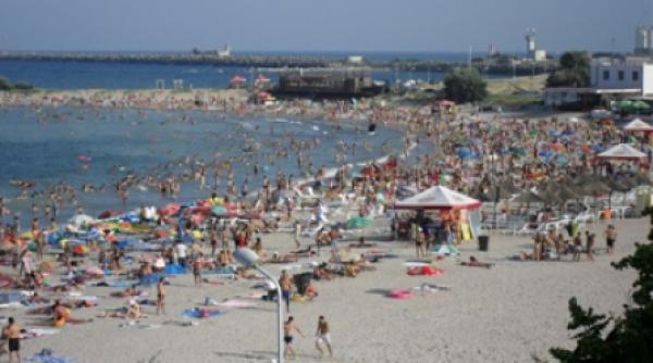 150 000 de turisti in week end pe litoral