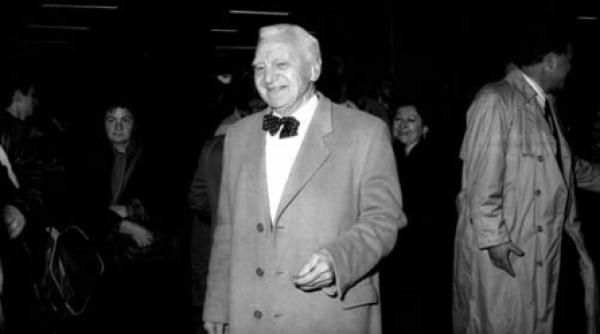 vrajitoarele septuagenarului ratiu