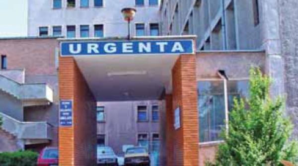 aparatura stricata tamplarie putrezita gandaci si instalatii defecte la spitalul judetean din deva