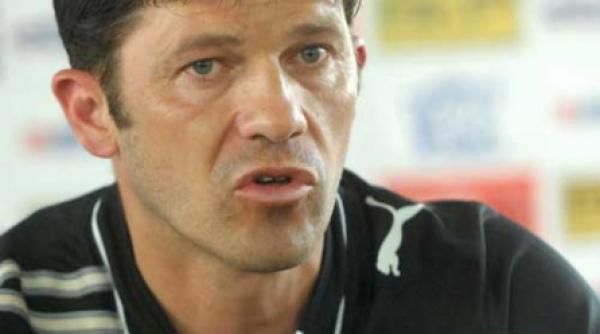 isaila ameninta steaua