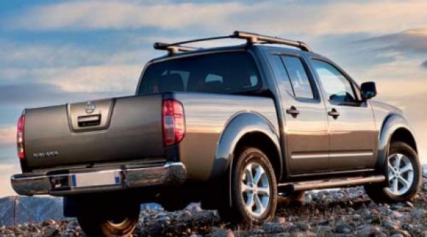 noul navara un monster truck de buzunar