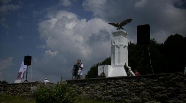 folk in orasul lui brancusi