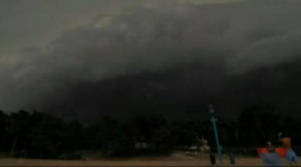 o furtuna apocaliptica a scufundat in intuneric orasul helsinki