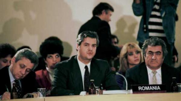 adrian nastase trebuie sa poleim imaginea pe care o dam in afara