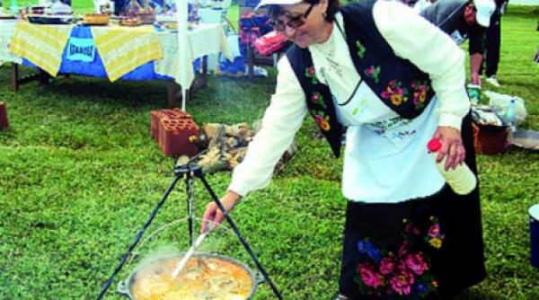 vertuta peste si rachiu de salcam