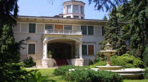 revolutia m a prins fara nimic