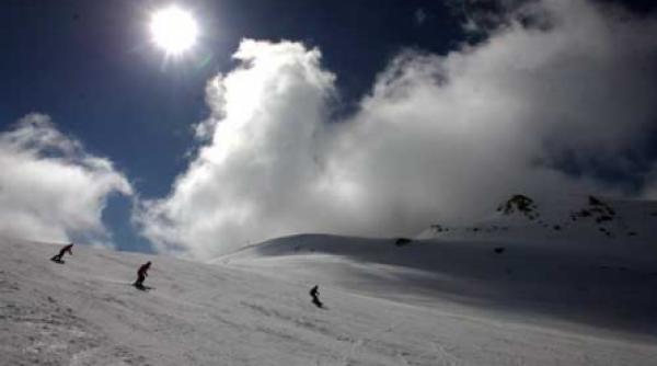 sinaia blocata de interese marunte