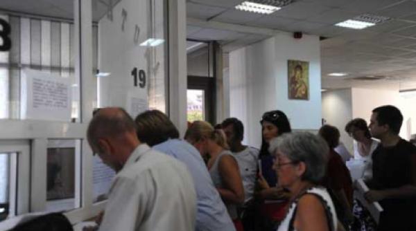 cetateanul roman cu declaratia in dinti chinuit de amenda