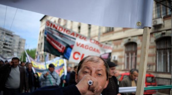 bugetarii ameninta cu proteste de amploare si greva generala