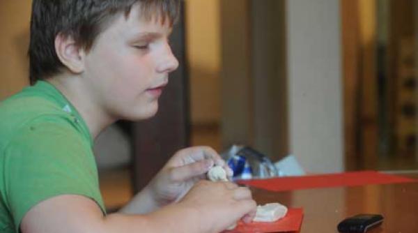 daca ochii nu pot vedea atunci mainile le iau locul