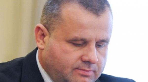 botis a vrut sa treaca legea pensiilor pe sest prin parlament