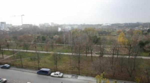 parcul tineretului imprejmuit de rechinii imobiliari