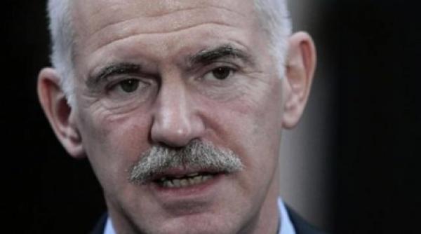 premierul grec si a remaniat guvernul