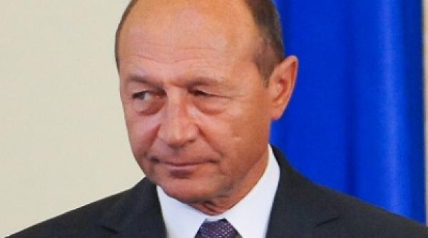 basescu sa vedem solutii pentru a elibera 1 5 miliarde euro din imprumuturi pentru investitii