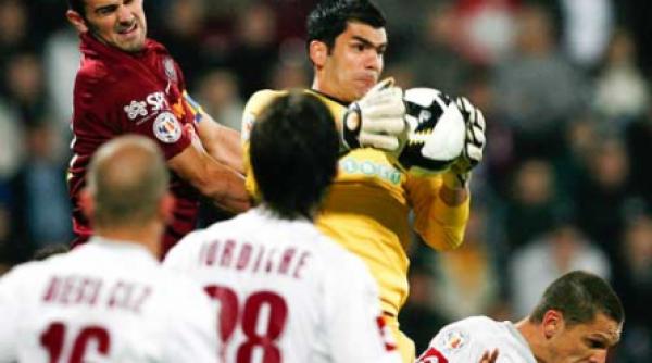 cu ochii spre varful ierarhiei