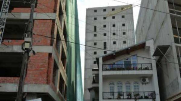 lucrari ilegale suspendate