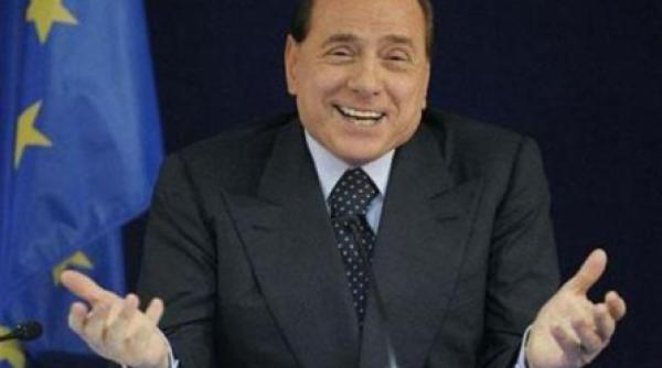 berlusconi se tine de bancuri cu hitler