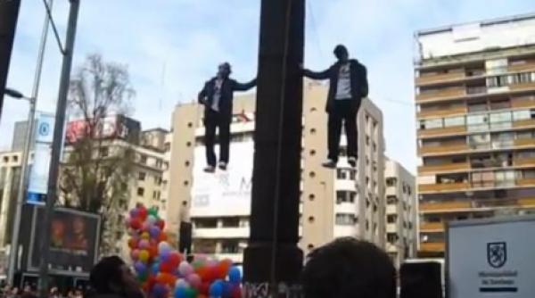 gemeni magici au levitat timp de trei ore si jumatate video