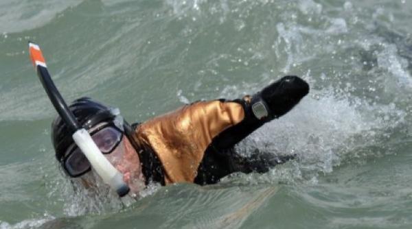 a traversat canalul manecii fara maini si fara picioare