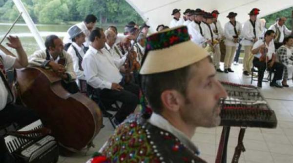 poftiti la gala festivalului tarafuri si fanfare