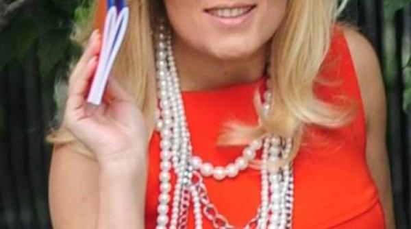 cum a disparut elena udrea de pe pista aeroportului otopeni