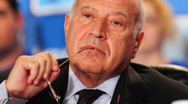 dan voiculescu domnule presedinte nu mai pacaliti pe nimeni