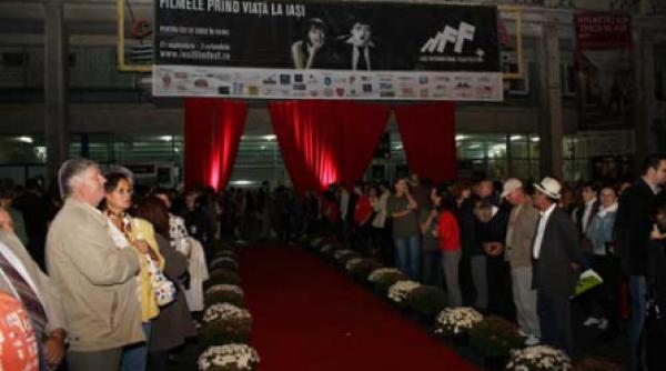 iiff 2010 tine doar cinci zile dar se face