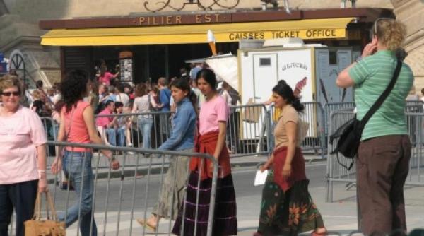 parisul lumea tiganilor romani