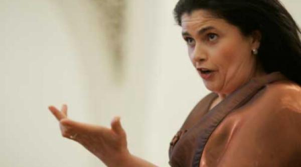 anomalie festivalul artelor sustinut exclusiv de public