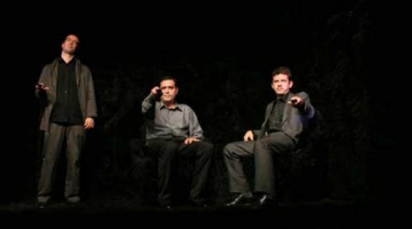 arta este scris intre ghilimele