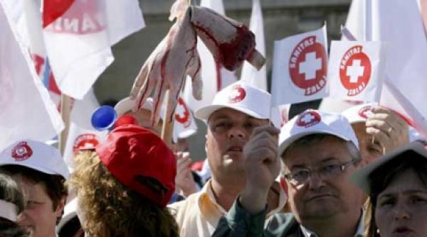 6 000 de sindicalisti sanitas isi cer banii prin instante