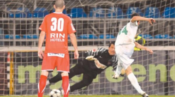 hlizeala foame sau prostie la dinamo