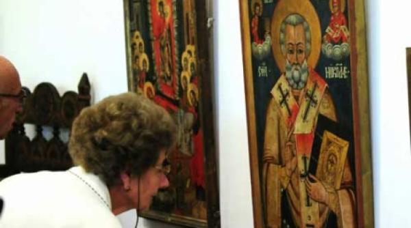 o expozitie de dragoste de tara