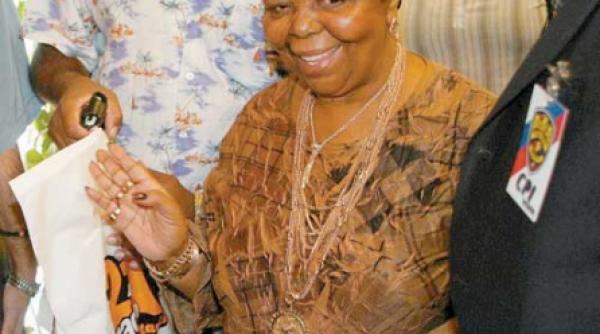 nici in mormant nu voi renunta la cantat