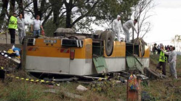 digul mortii tranzitat de tiruri si autobuzele primariei