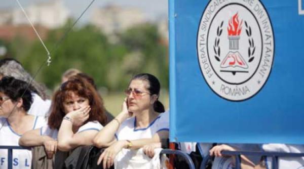 protest pentru salarii de bun simt