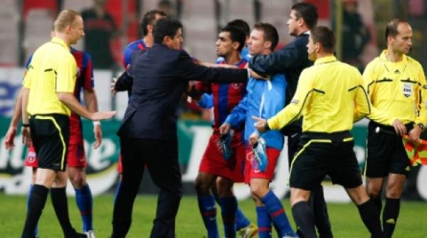 steaua 30 000 de euro amenda dupa incidentele cu napoli kapetanos sta 4 etape
